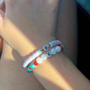 Any color of your choice I just put a Random brand because I make them